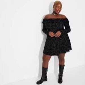 Wild Fable NWT Women's Long Sleeve Mini Dress Flocked Fit Flare Black Size L